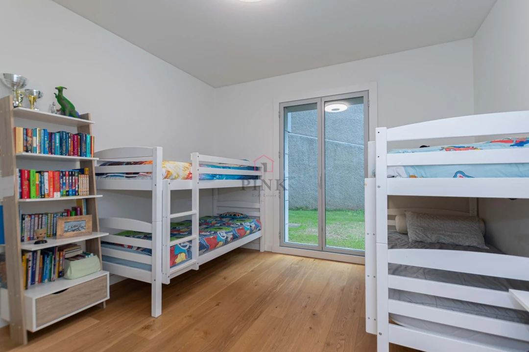 Apartamento T4 para Venda em São Martinho Foto 12