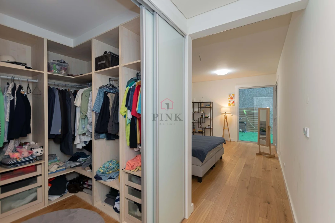 Apartamento T4 para Venda em São Martinho Foto 16