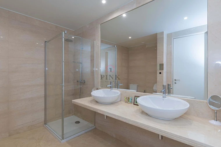 Apartamento T4 para Venda em São Martinho Foto 18