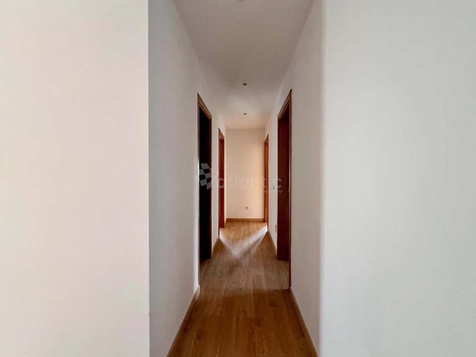 Apartamento T3 para Venda em São Domingos de Rana Foto 25