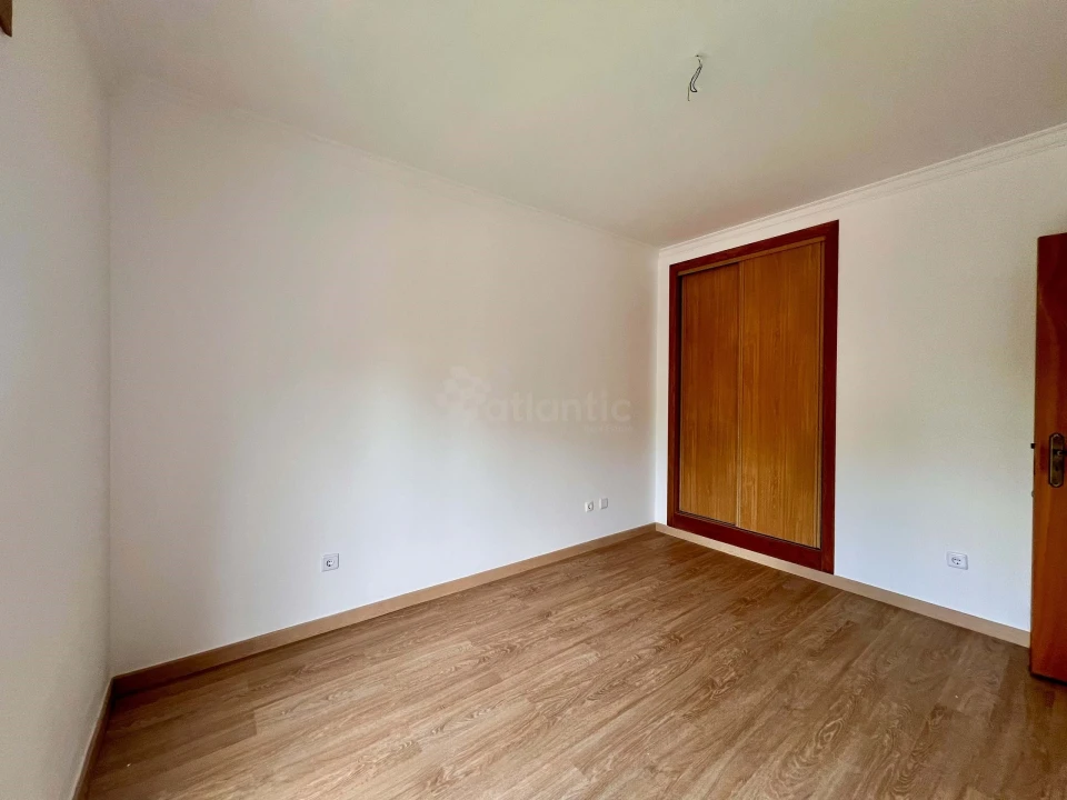 Apartamento T3 para Venda em São Domingos de Rana Foto 38