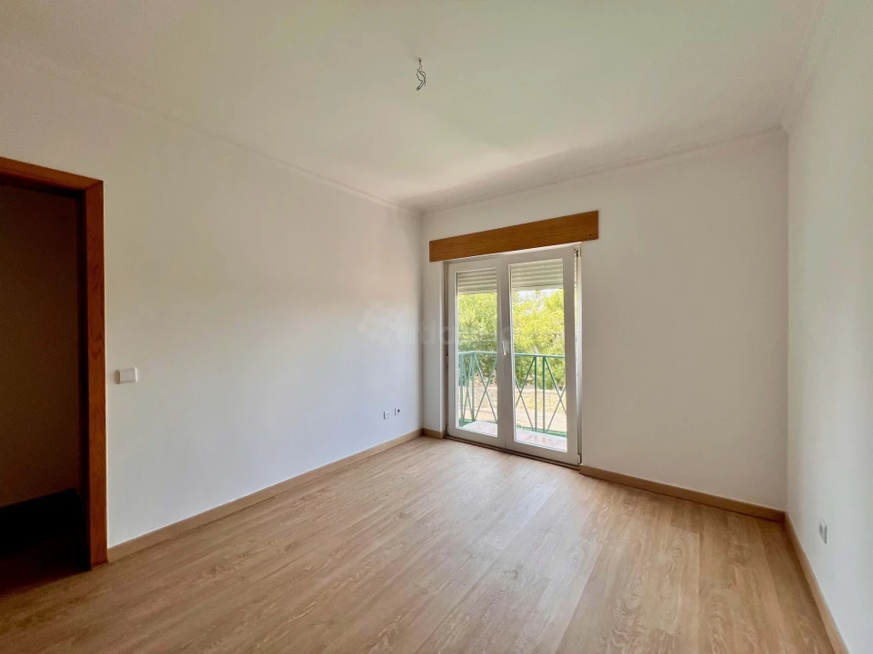 Apartamento T3 para Venda em São Domingos de Rana Foto 36