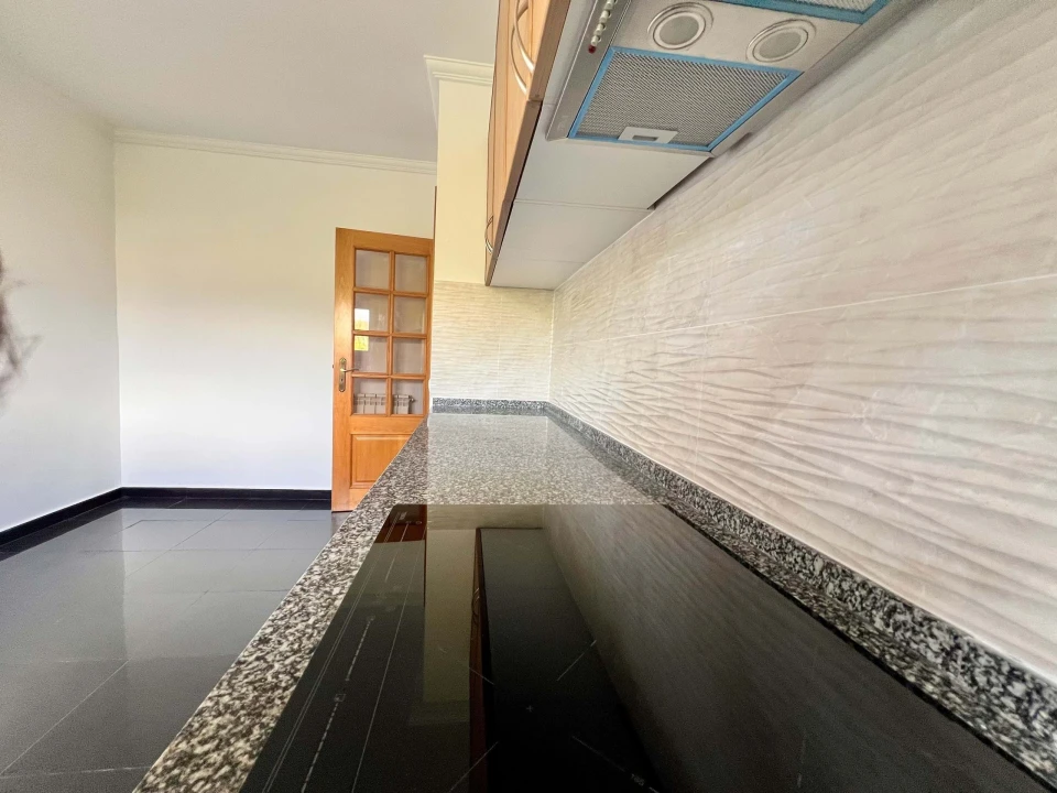 Apartamento T3 para Venda em São Domingos de Rana Foto 23