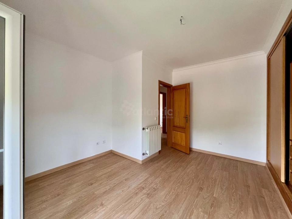 Apartamento T3 para Venda em São Domingos de Rana Foto 40