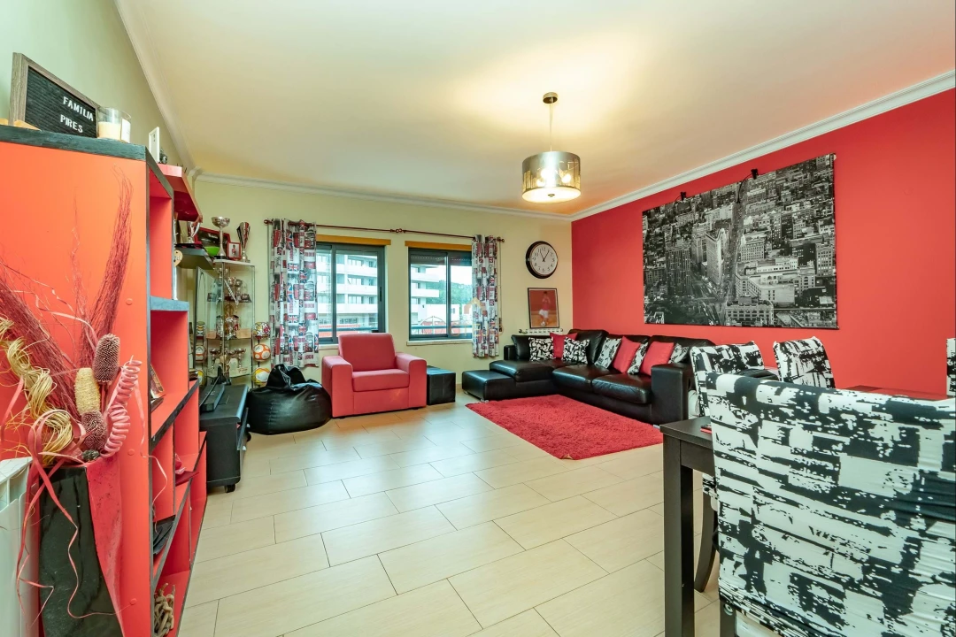 Apartamento T3 para Venda em Vialonga Foto 1