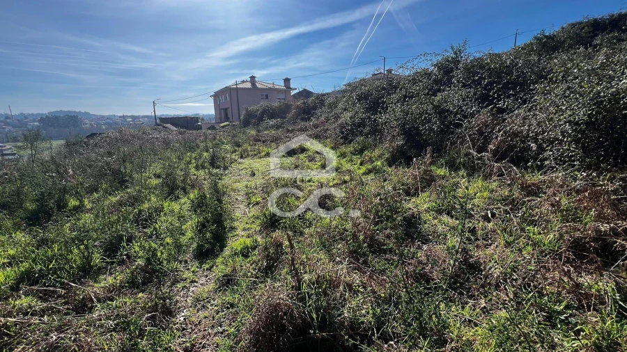 Terreno para Venda em Meixomil Foto 2