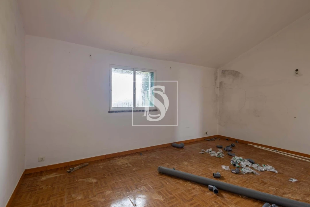 Moradia T2 para Venda em Azoia de Cima e Tremês Foto 18