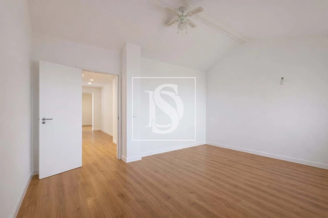 Moradia T2 para Venda em Azoia de Cima e Tremês Foto 4