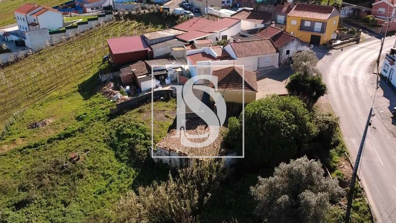 Moradia T3 para Venda em Miragaia e Marteleira Foto 13