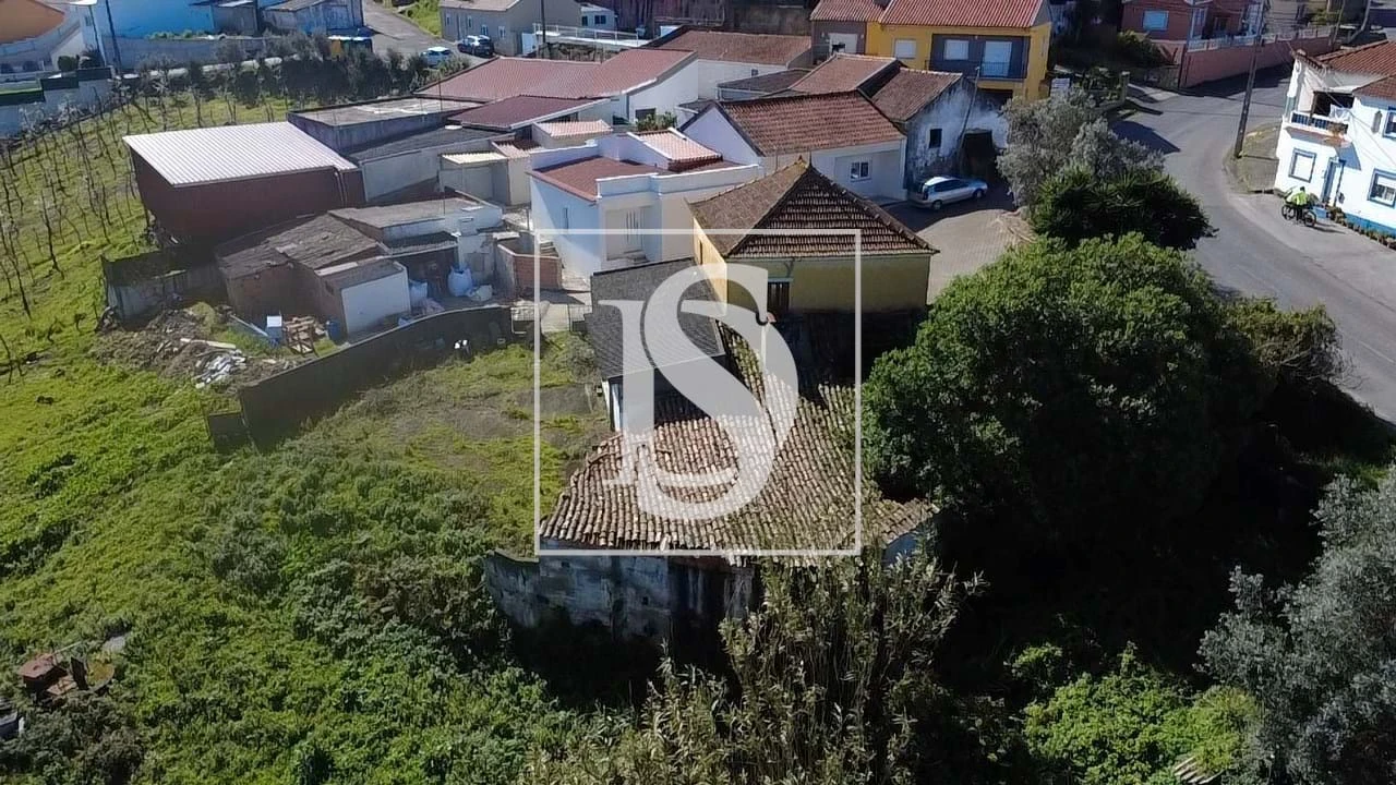 Moradia T3 para Venda em Miragaia e Marteleira Foto 4