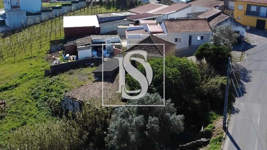 Moradia T3 para Venda em Miragaia e Marteleira Foto 8