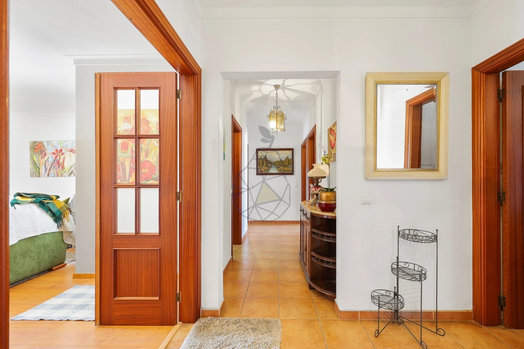 Apartamento T3 para Venda em Alvor Foto 3