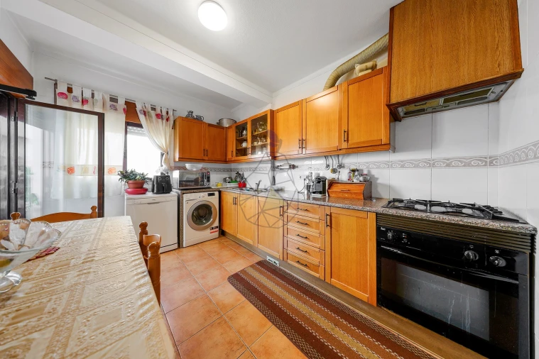 Apartamento T3 para Venda em Alvor Foto 6