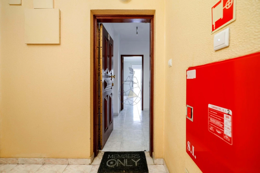 Apartamento T3 para Arrendamento em Portimão Foto 34