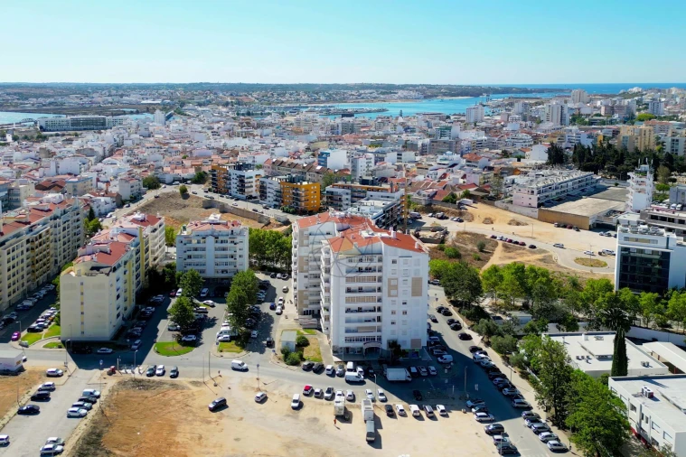 Apartamento T3 para Arrendamento em Portimão Foto 4