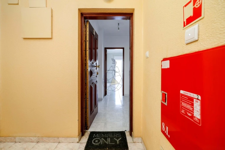 Apartamento T3 para Arrendamento em Portimão Foto 34