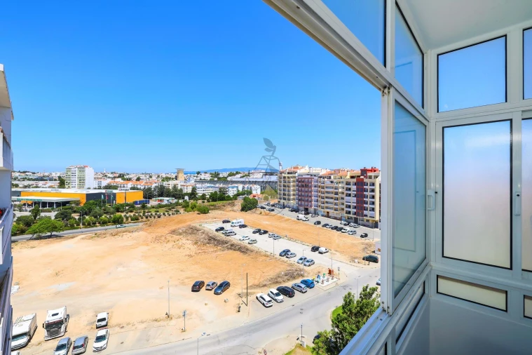 Apartamento T3 para Arrendamento em Portimão Foto 11