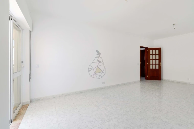 Apartamento T3 para Arrendamento em Portimão Foto 7