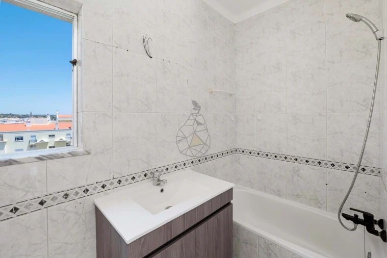 Apartamento T3 para Arrendamento em Portimão Foto 31