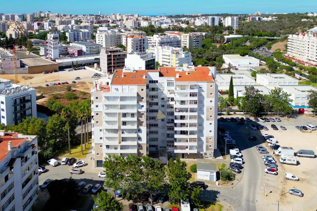 Apartamento T3 para Arrendamento em Portimão Foto 2