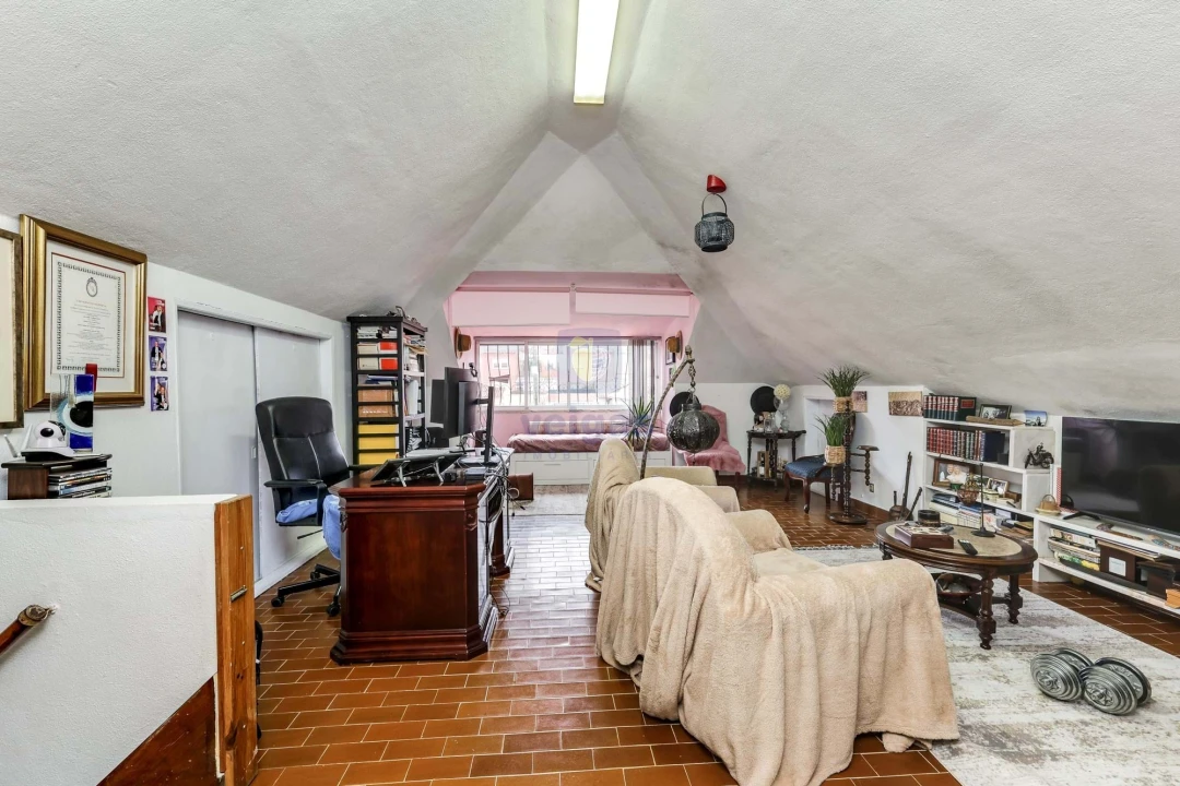 Moradia T4 para Venda em Algueirão-Mem Martins Foto 17