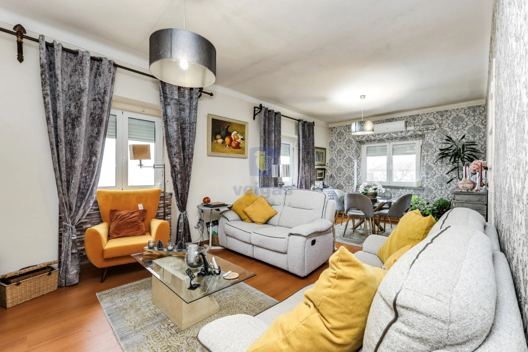 Moradia T4 para Venda em Algueirão-Mem Martins Foto 12