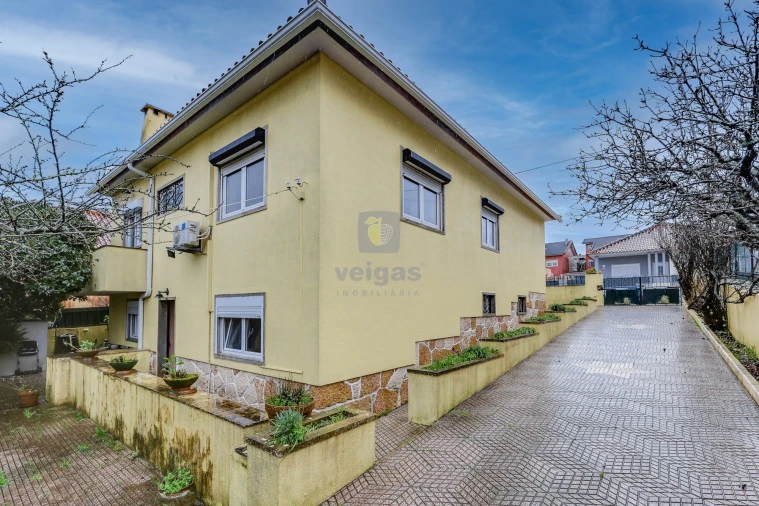 Moradia T4 para Venda em Algueirão-Mem Martins Foto 7