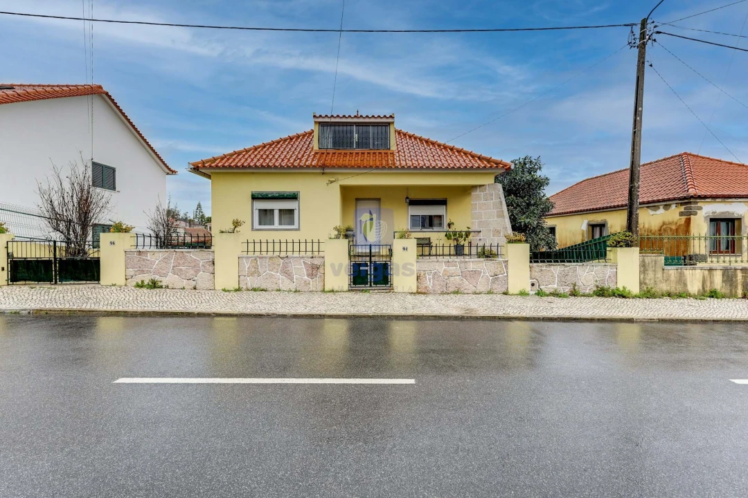 Moradia T4 para Venda em Algueirão-Mem Martins Foto 4