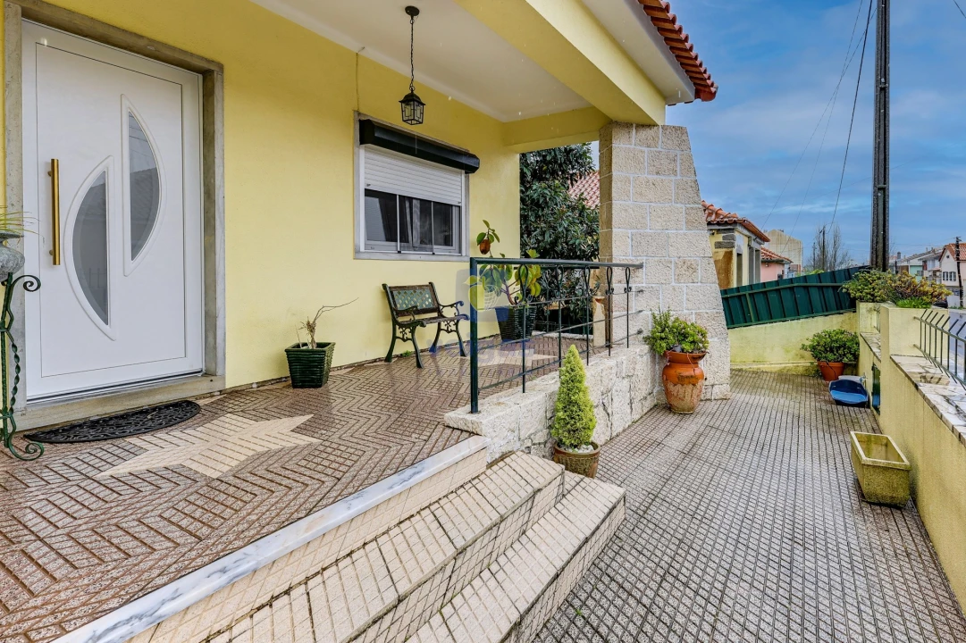 Moradia T4 para Venda em Algueirão-Mem Martins Foto 1