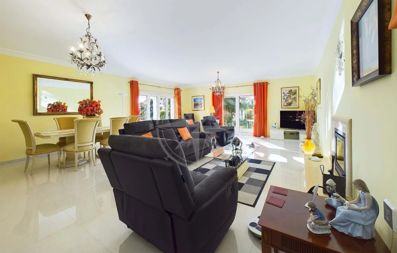 Moradia T4 para Venda em Tavira (Santa Maria e Santiago) Foto 10