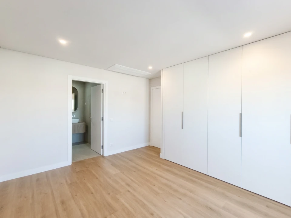 Apartamento T4 para Venda em Tavira (Santa Maria e Santiago) Foto 14