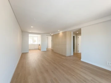 Apartamento T4 para Venda em Tavira (Santa Maria e Santiago)