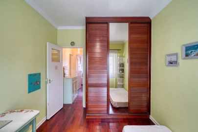 Apartamento T2 para Venda em Benfica
