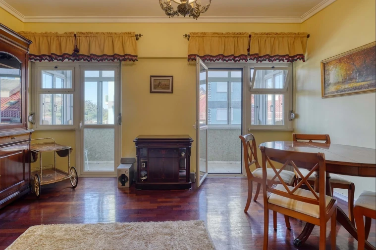 Apartamento T2 para Venda em Benfica Foto 6