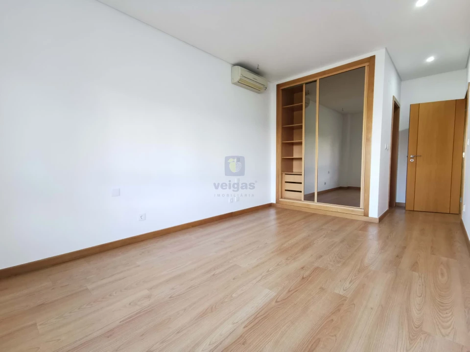 Apartamento T3 para Venda em Odivelas Foto 24