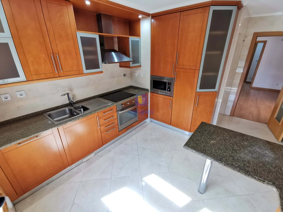 Apartamento T3 para Venda em Odivelas Foto 9