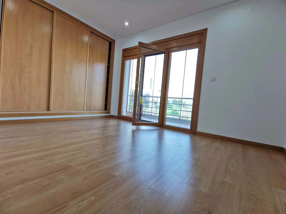 Apartamento T3 para Venda em Odivelas Foto 13