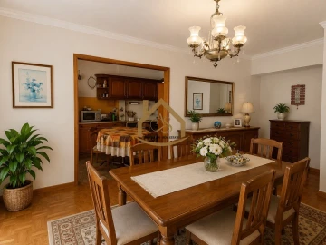 Apartamento T4 para Venda em Lagos (São Sebastião e Santa Maria)