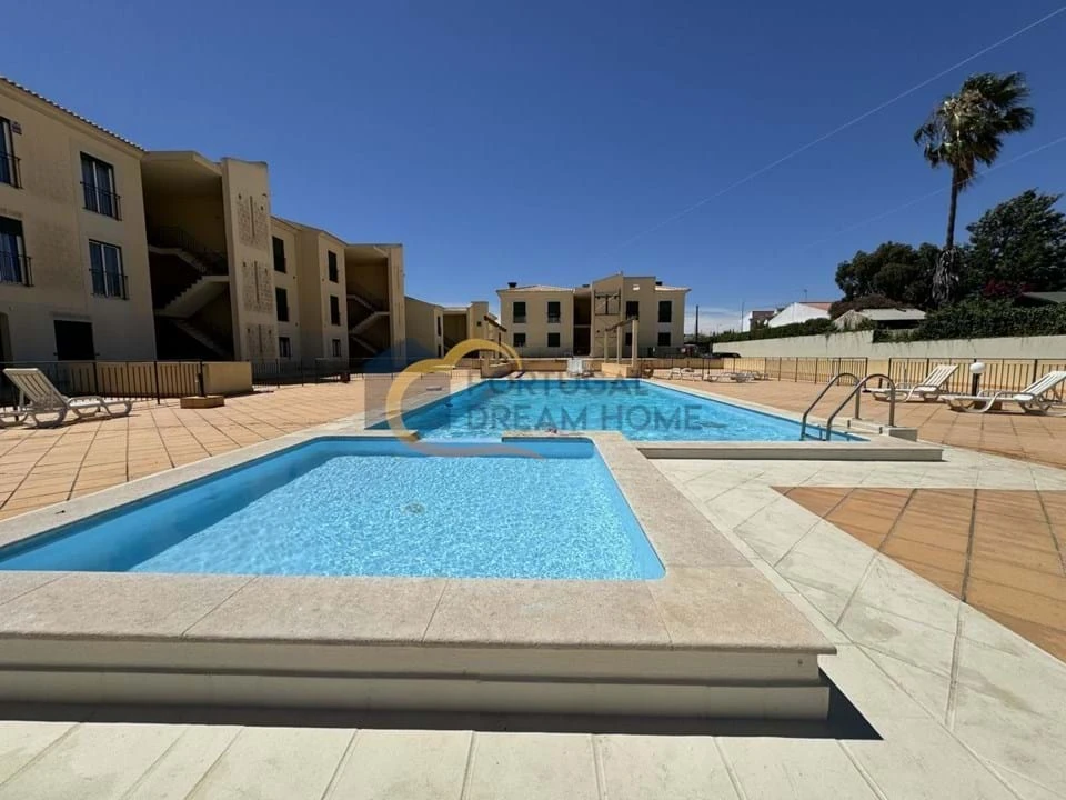 Apartamento T2 para Venda em Ferreiras Foto 2