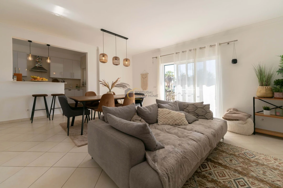 Apartamento T2 para Venda em Ferreiras Foto 1