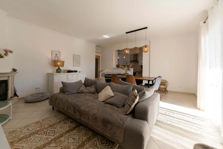 Apartamento T2 para Venda em Ferreiras Foto 2