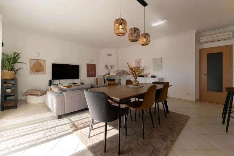 Apartamento T2 para Venda em Ferreiras Foto 3