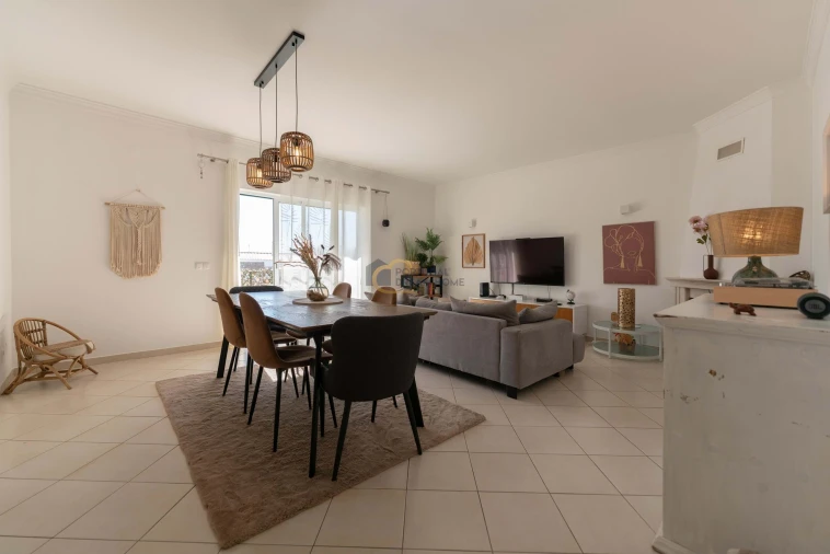 Apartamento T2 para Venda em Ferreiras Foto 4