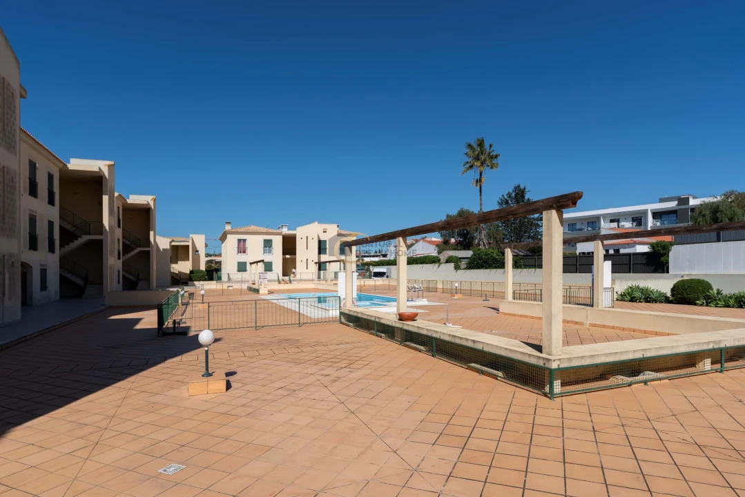 Apartamento T2 para Venda em Ferreiras Foto 18