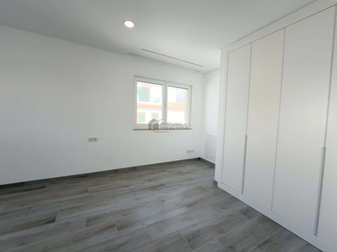 Moradia T3 para Venda em Albufeira e Olhos de Água Foto 11