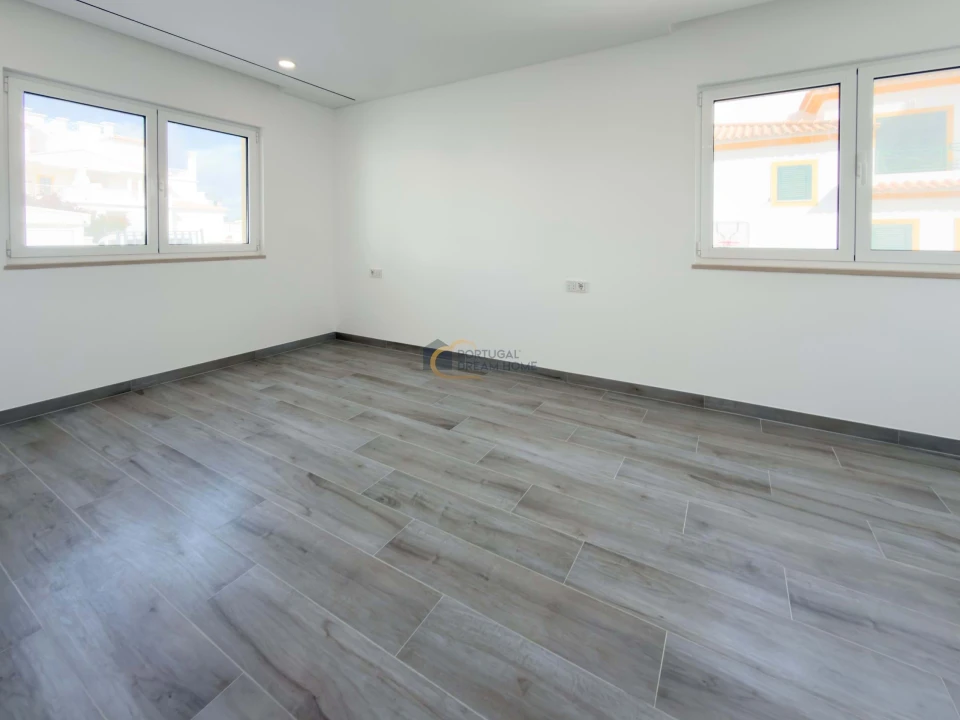 Moradia T3 para Venda em Albufeira e Olhos de Água Foto 12