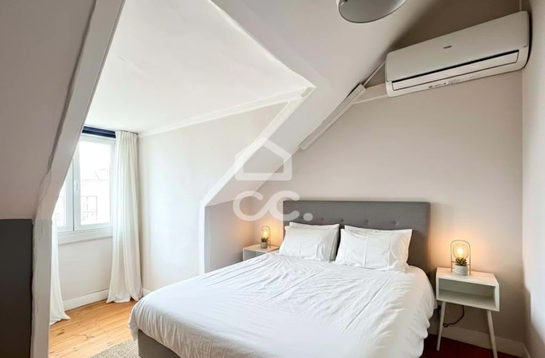 Apartamento T2 para Arrendamento em Santo António Foto 14
