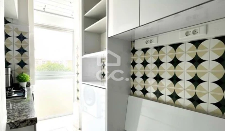 Apartamento T2 para Arrendamento em Santo António