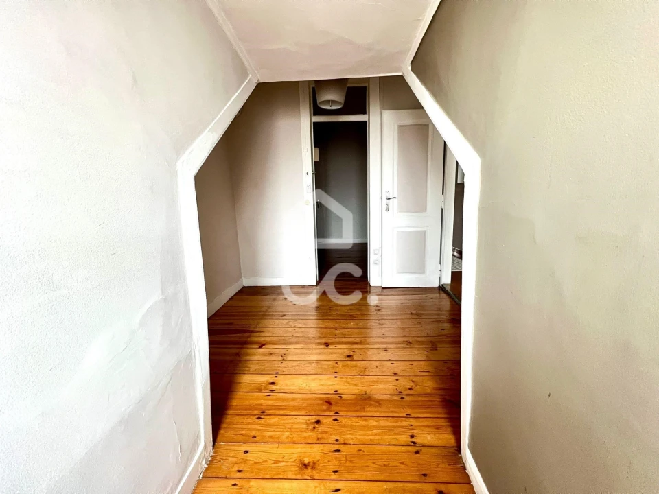 Apartamento T2 para Arrendamento em Santo António Foto 18