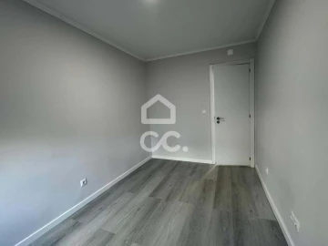 Apartamento T2 para Venda em Benfica